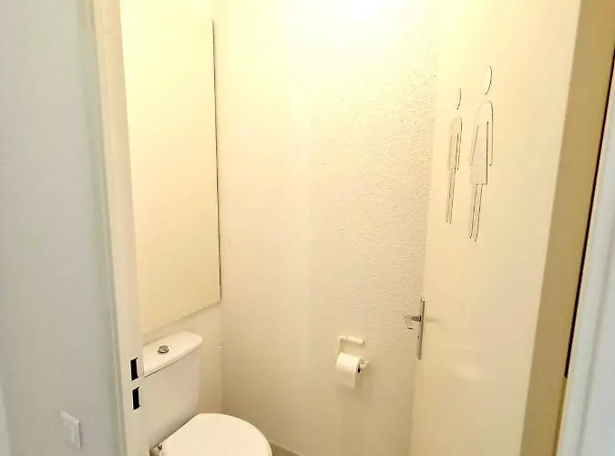 2p 42m² Terrasse / Piscine / Clim / ! *